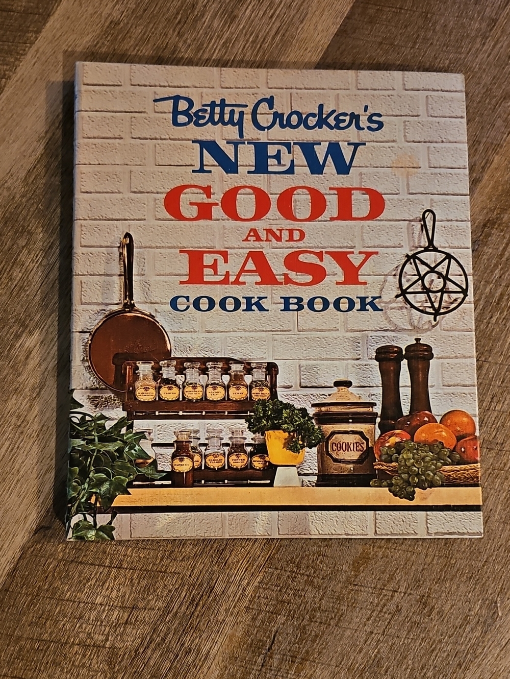 VTG Betty Crocker's New Good and Easy Cook Book (1962) Spiral Bound Hardcover
